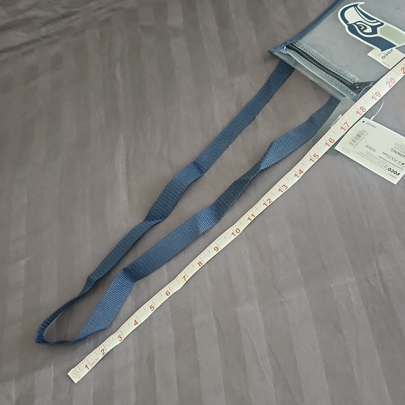 Girls Seahawks clear crossbody bag - Picture 6 of 7